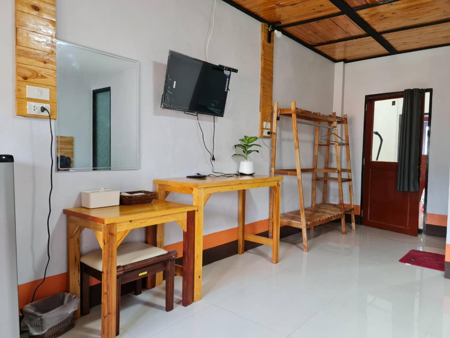 Mookboonchu Guesthouse ,Kohmook Trang Koh Mook Exteriör bild